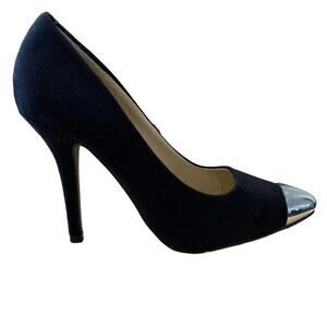 Heart In D shoes black 4“ heels silver metallic cap toe size 7 faux suede